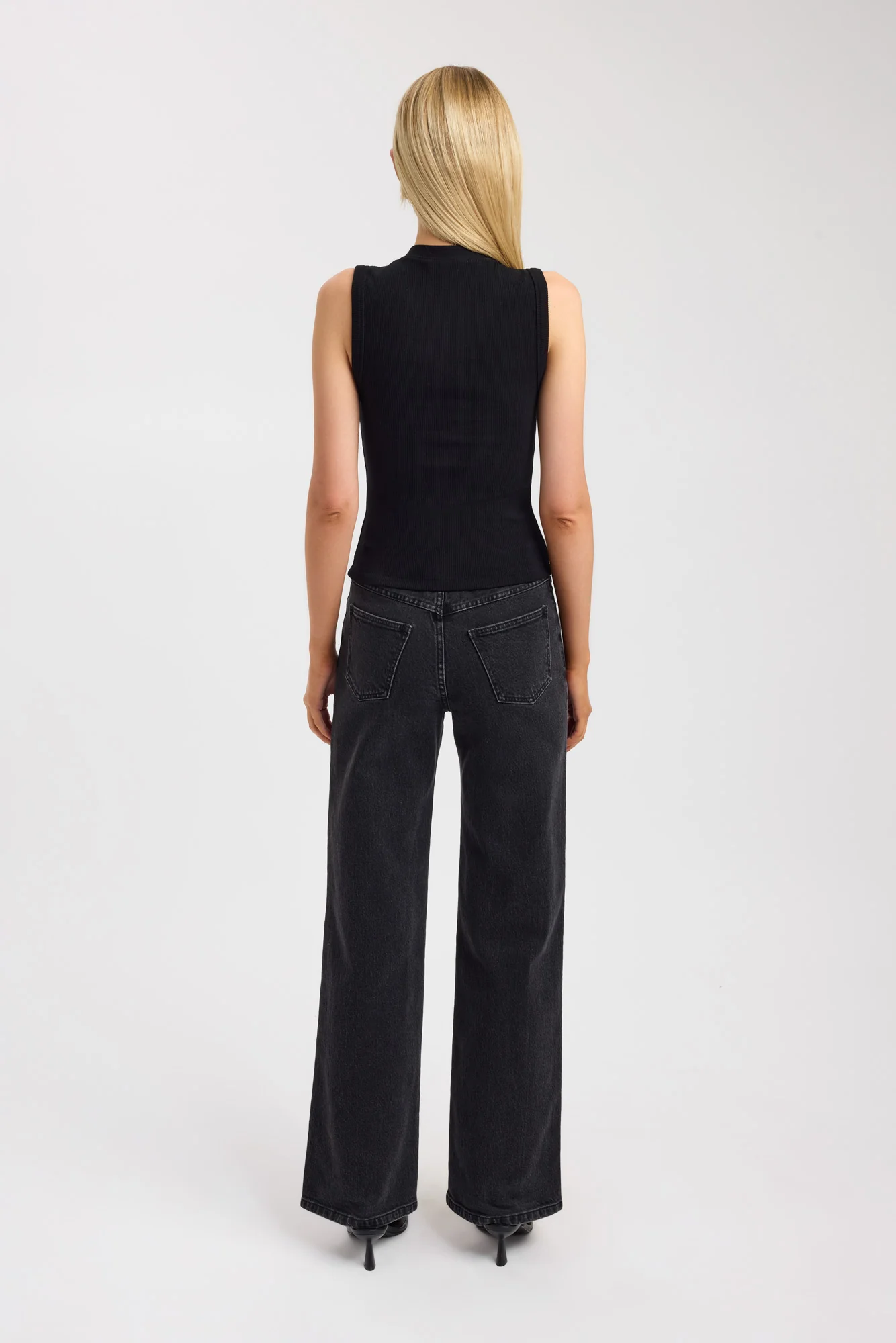 Darcy Vee Tank - Image 3